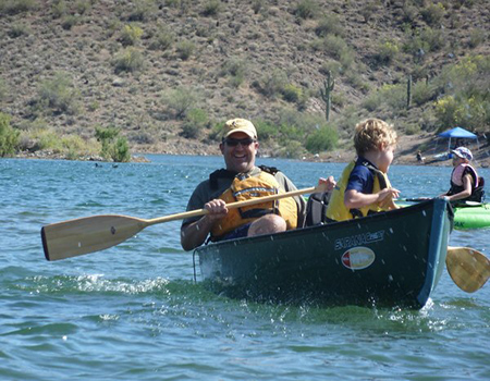 Dad_and_kid_at_Paddle_Fest
