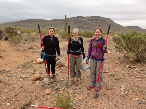 Earth_Day_2014_trail_girls